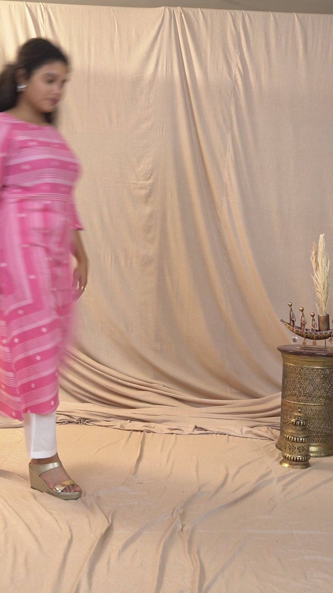 Load video: Rosaline South Cotton Kurta